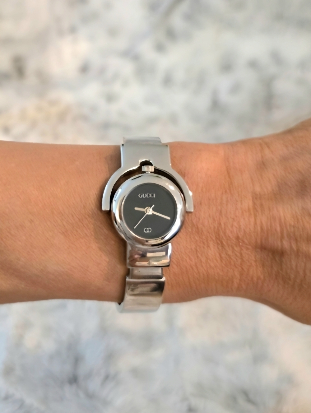 Gucci Vintage Silver and Black Buckle Adjustable Bracelet Bangle Watch Timepiece - Picture 3 of 13